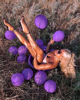 Ioanna Touni feet photo thumbnail