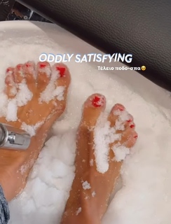 Ioanna Touni feet photo thumbnail