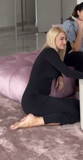 Ioanna Touni feet photo thumbnail