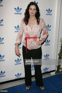 Ione Skye feet photo 18