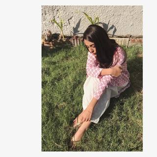 Iqra Aziz feet photo 15