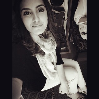 Iqra Aziz feet photo 5