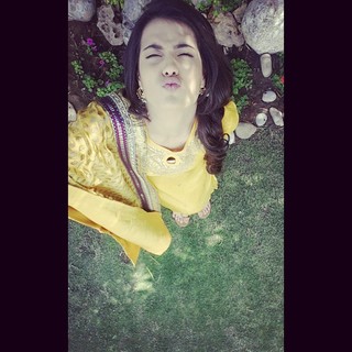 Iqra Aziz feet photo 4