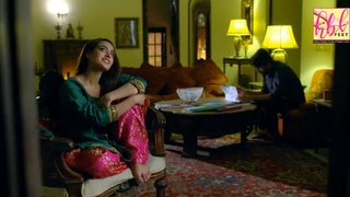 Iqra Aziz feet photo 14