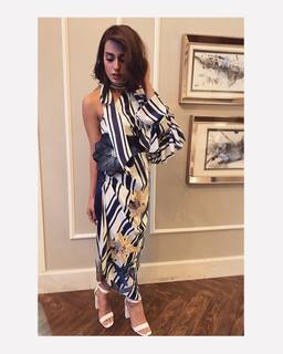 Iqra Aziz feet photo 20