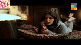 Iqra Aziz feet photo 8
