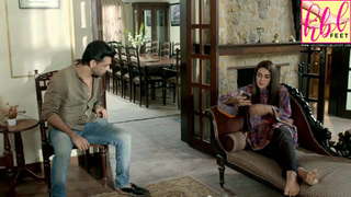 Iqra Aziz feet photo 5