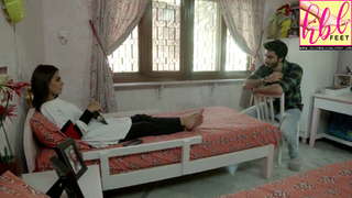 Iqra Aziz feet photo 3