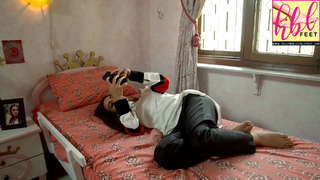 Iqra Aziz feet photo 2