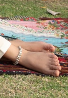 Iqra Aziz feet photo 16