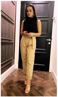 Iqra Aziz feet photo 5