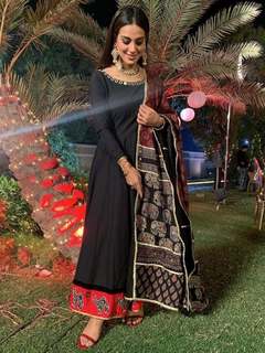 Iqra Aziz feet photo 19