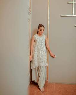 Iqra Aziz feet photo 20