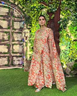 Iqra Aziz feet photo 18