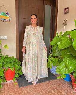 Iqra Aziz feet photo 14