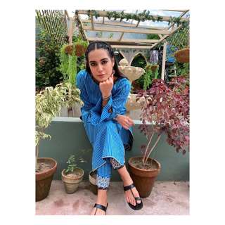 Iqra Aziz feet photo 3