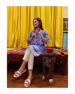 Iqra Aziz feet photo 15