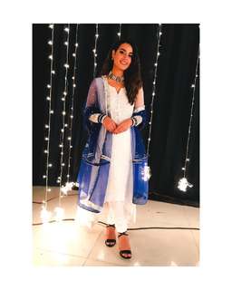 Iqra Aziz feet photo 18