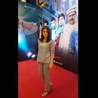 Iqra Aziz feet photo 9
