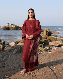 Iqra Aziz feet photo 15