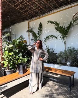 Iqra Aziz feet photo 16