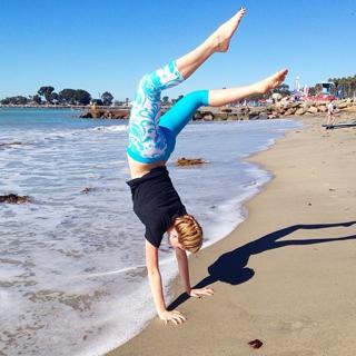 Ireland Baldwin feet photo thumbnail