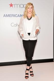 Ireland Baldwin feet photo thumbnail