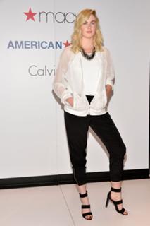 Ireland Baldwin feet photo thumbnail