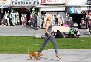 Ireland Baldwin feet photo thumbnail