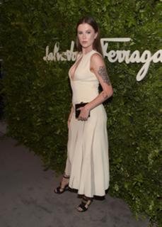 Ireland Baldwin feet photo thumbnail