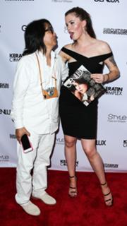 Ireland Baldwin feet photo thumbnail