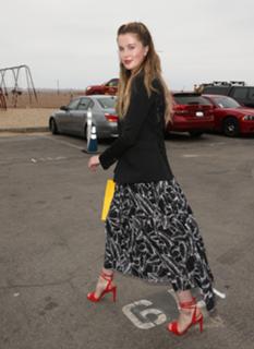 Ireland Baldwin feet photo thumbnail