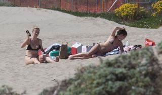 Ireland Baldwin feet photo thumbnail