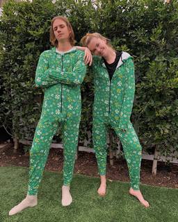 Ireland Baldwin feet photo thumbnail