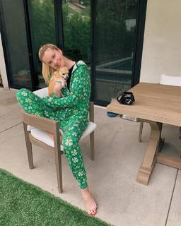 Ireland Baldwin feet photo thumbnail