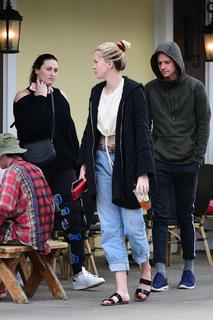 Ireland Baldwin feet photo thumbnail