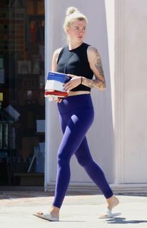 Ireland Baldwin feet photo thumbnail