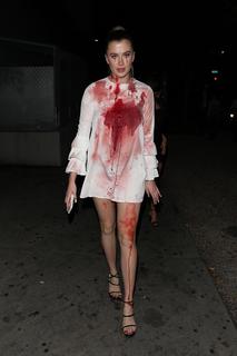 Ireland Baldwin feet photo thumbnail