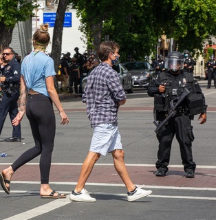 Ireland Baldwin feet photo thumbnail