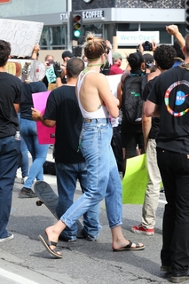 Ireland Baldwin feet photo thumbnail