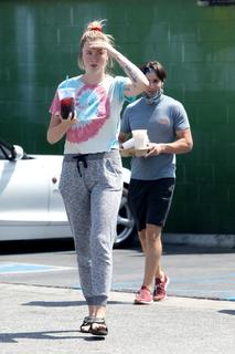 Ireland Baldwin feet photo thumbnail