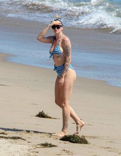 Ireland Baldwin feet photo thumbnail