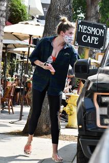 Ireland Baldwin feet photo thumbnail