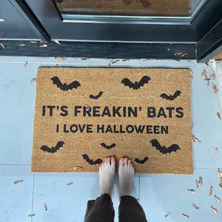 Ireland Baldwin feet photo thumbnail