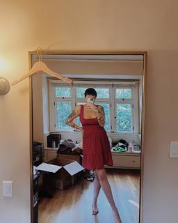 Ireland Baldwin feet photo thumbnail