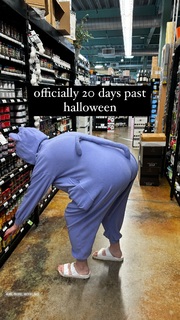 Ireland Baldwin feet photo thumbnail