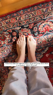 Ireland Baldwin feet photo thumbnail