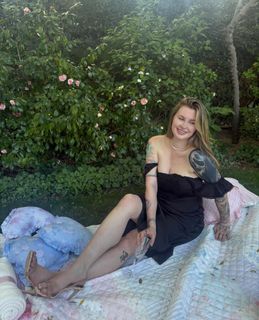 Ireland Baldwin feet photo 15