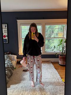 Ireland Baldwin feet photo 9