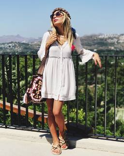 Irem Derici feet photo 8